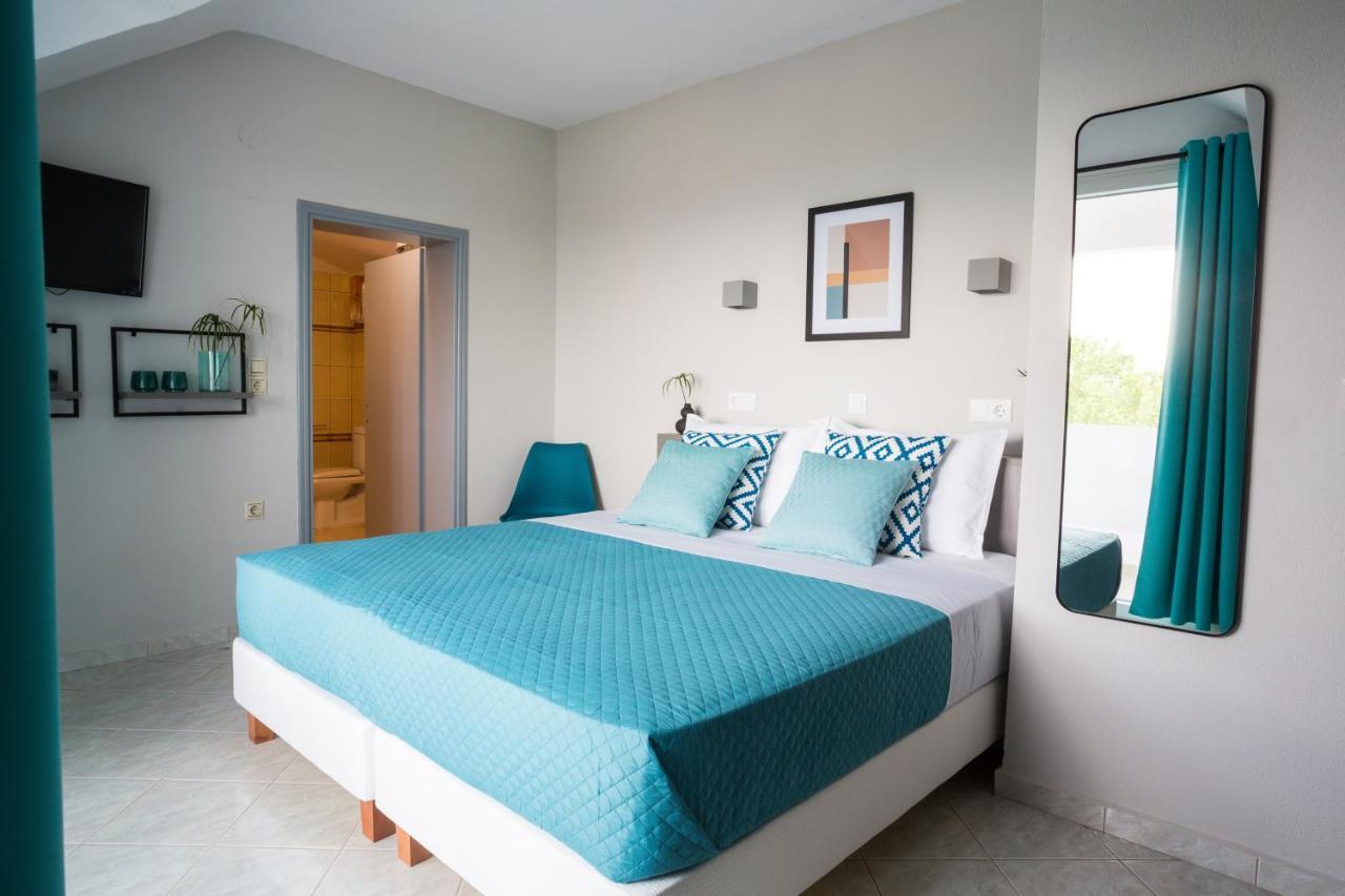 Joya Ofrynio Stylish Suites Ofrinion Exterior photo
