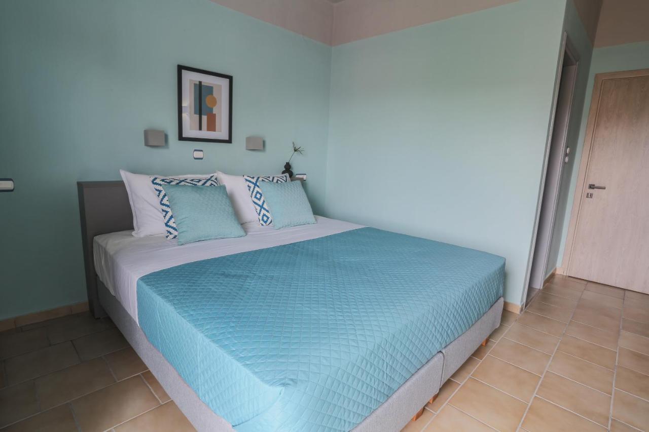 Joya Ofrynio Stylish Suites Ofrinion Exterior photo